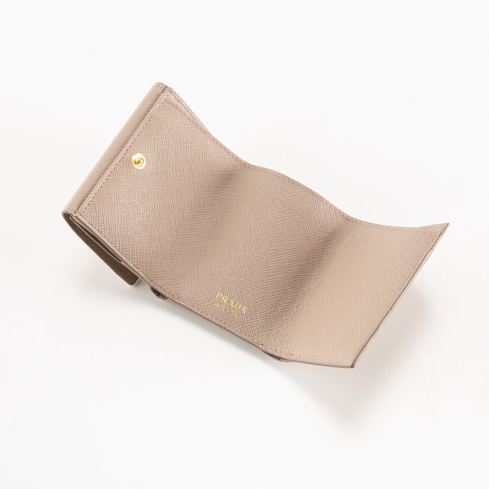 プラダ PRADA SAFFIANO TRIANGOLO TINY 三つ折り財布 1MH042 QHH【FITHOUSE ONLINE SHOP】