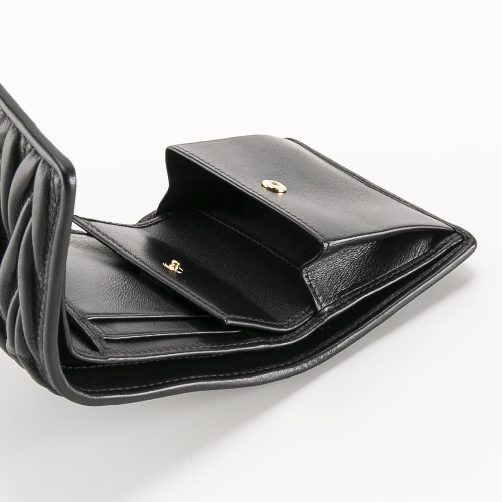 ミュウミュウ miumiu 折り財布 MATELASSE マトラッセ TINY 5MH033 2FPP【FITHOUSE ONLINE SHOP】