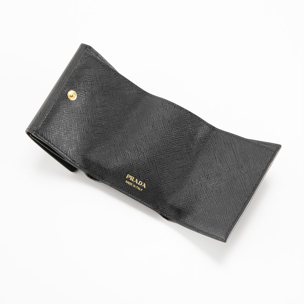 プラダ PRADA SAFFIANO TRIANGOLO TINY 三つ折り財布 1MH042 QHH【FITHOUSE ONLINE SHOP】