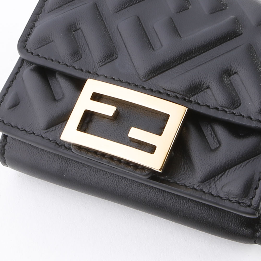 フェンディ FENDI 折財布 F IS FENDIロゴ エンボス 三折 TINY
