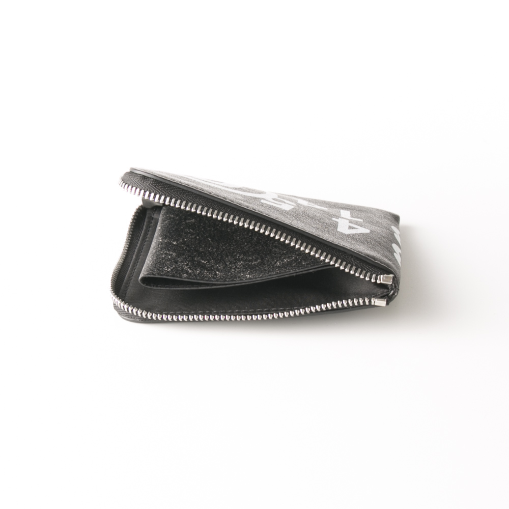 エムエム6 メゾンマルジェラ MM6 Maison Margiela 折り財布 ZIPPED CUBE ECO LEATHER S63UI0002-P3662【FITHOUSE ONLINE SHOP】