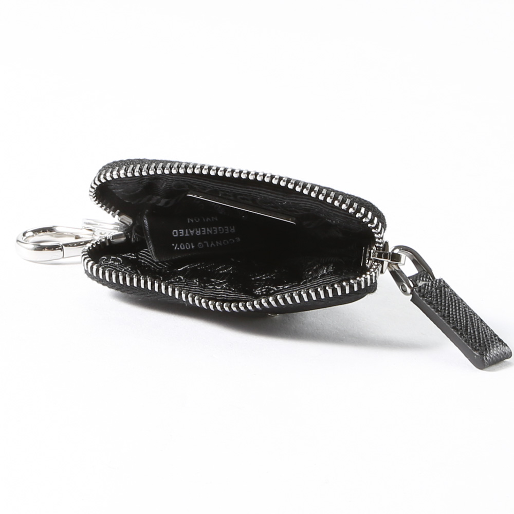 クーポンで半額☆2280円! プラダ PRADA 小銭入れ ReNylon TESSUTO TRAVEL 三角 キーリング付/NERO 2TT144-2DMKギフトラッピング無料 通販 値下げ!ポーチ スマホ 小銭入れ 財布 長財布 ブラック ストラップ ギフト