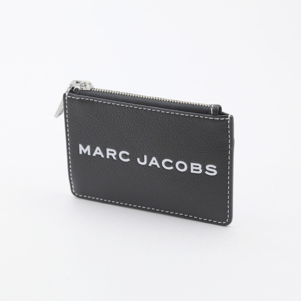 マークジェイコブス MARCJACOBS 小銭入れ+カード TEXTURED TAG小銭+カード M0014870 001-BK ブラック／ホワイト【FITHOUSE ONLINE SHOP】