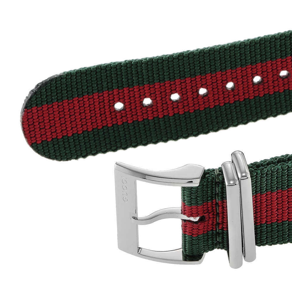 グッチ GUCCI 腕時計 DIVE ナイロンベルトメンズウォッチ グッチ GUCCI 腕時計 DIVE ナイロンベルトメンズウォッチ