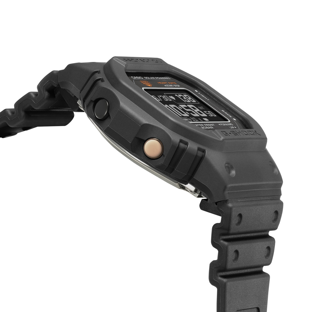 ジーショック G-SHOCK 腕時計 G-SQUAD Bluetooth デジタル ソーラーアシストMウォッチ DW-H5600-1JR【FITHOUSE ONLINE SHOP】
