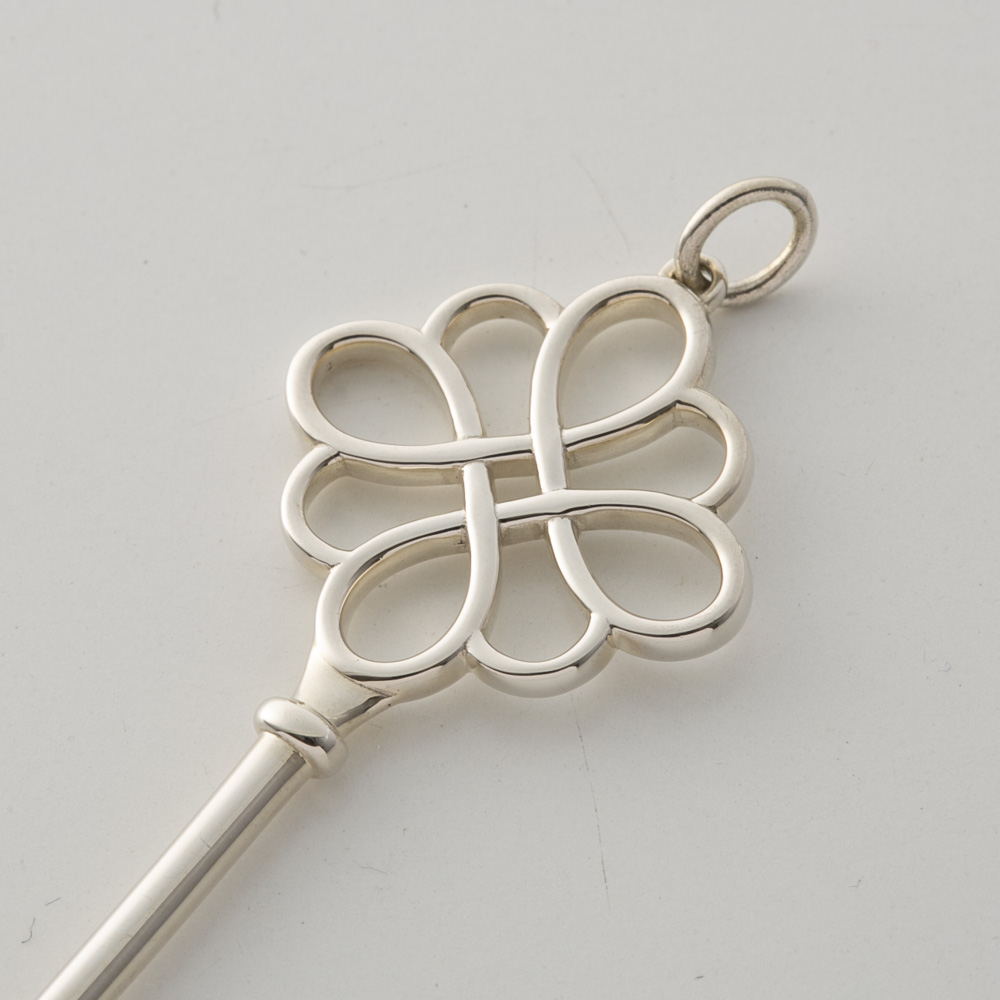 ティファニー TIFFANY ペンダントトップ ノットキー 27631975【FITHOUSE ONLINE SHOP】