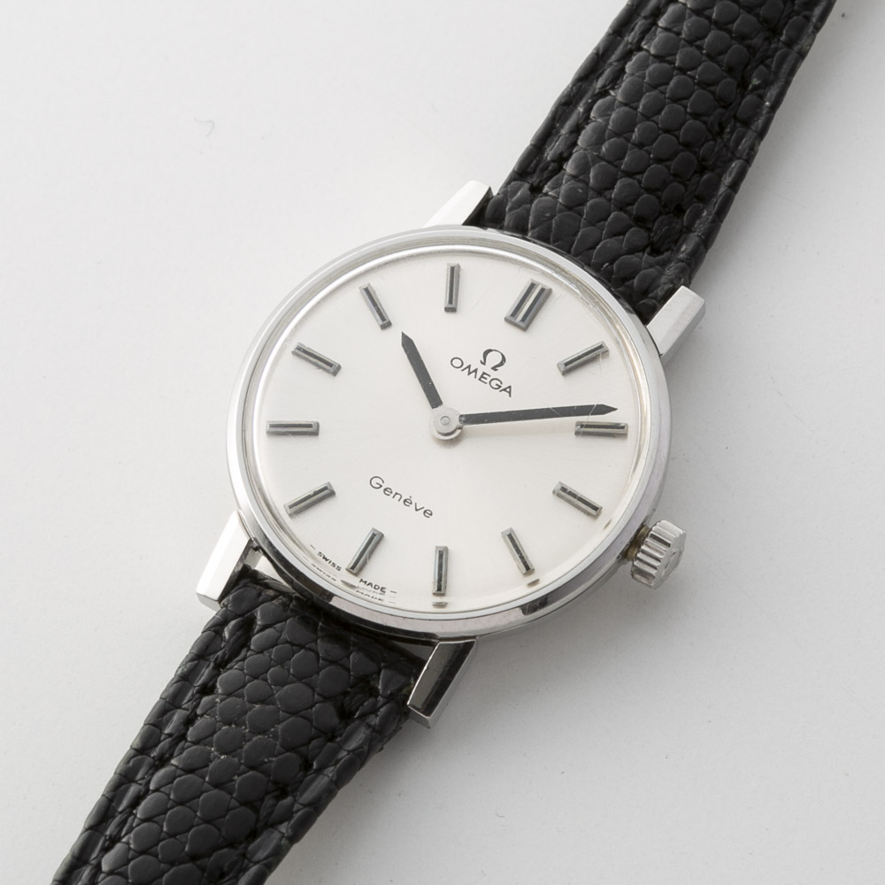 街の時計コレクション【稼働品】OMEGA 腕時計 Geneve レザーベルト 箱付き
